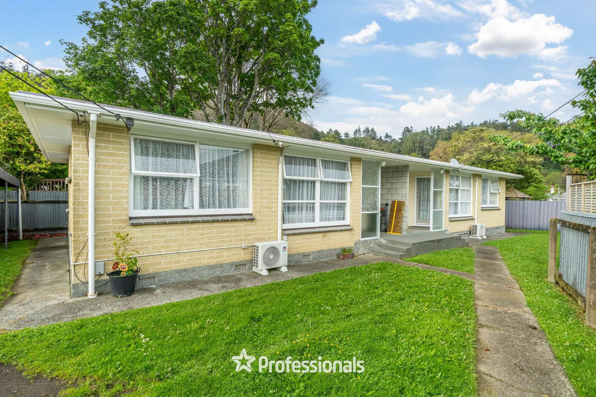 10a and b Poole Crescent Wainuiomata_0