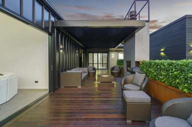 5 Hull Crescent_1
