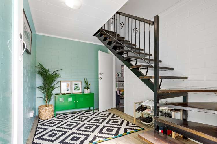 1/1 Armstrong Place New Lynn_10