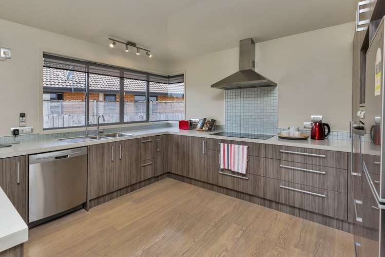 17 Conifer Grove Kamo_5