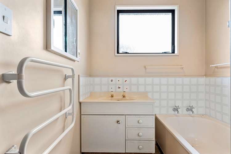 11 Langham Place Redwood_12