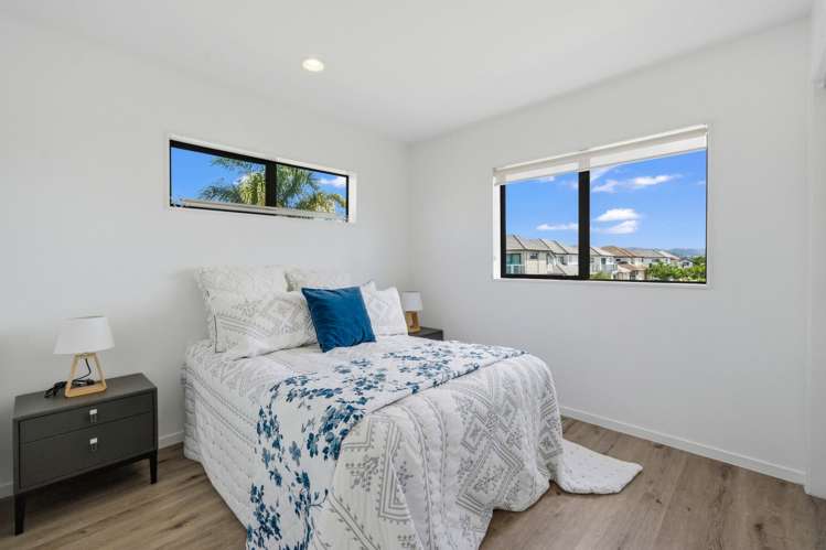 9 Bordeaux Parade Te Atatu South_6