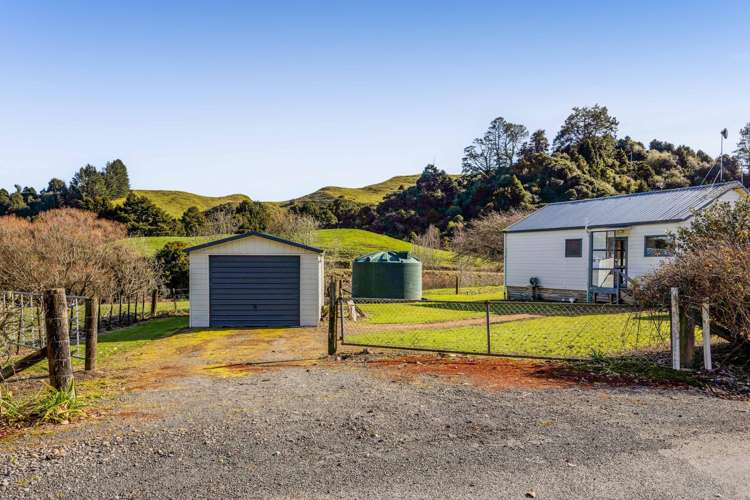 2445 Tarata Road Tarata_14