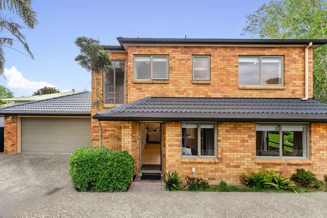 Modern Living with Office & Double Garage