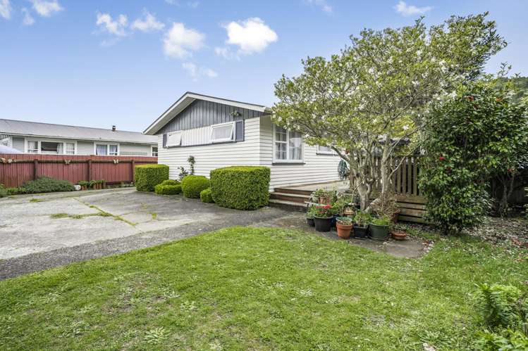 43 Parenga Street Wainuiomata_16