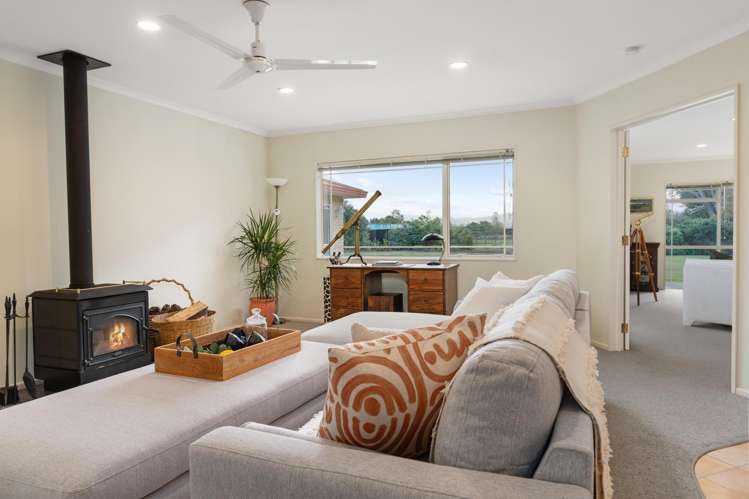 53 Willow Park Drive Opaki_8