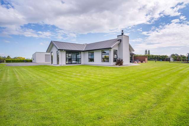 The complete package: home, shed and location