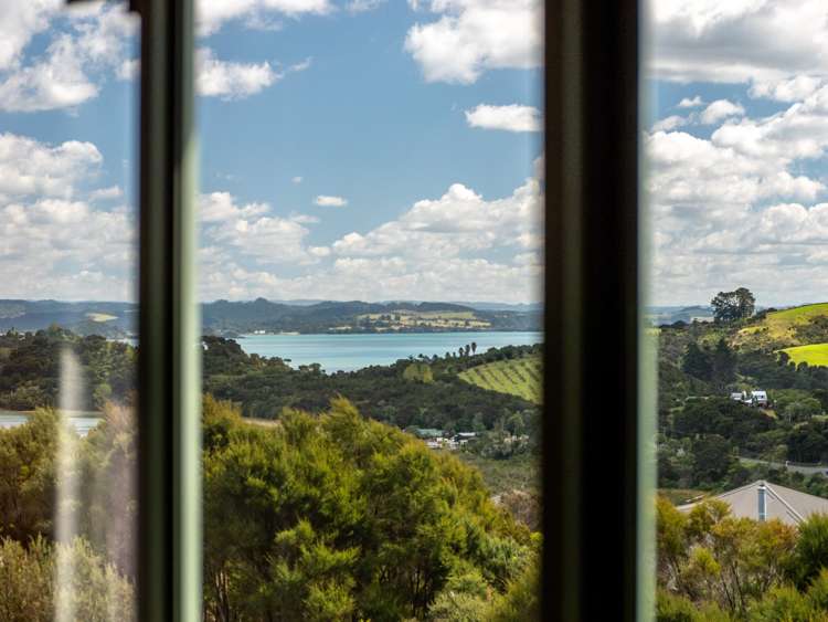 18 Lichen Grove Russell_15