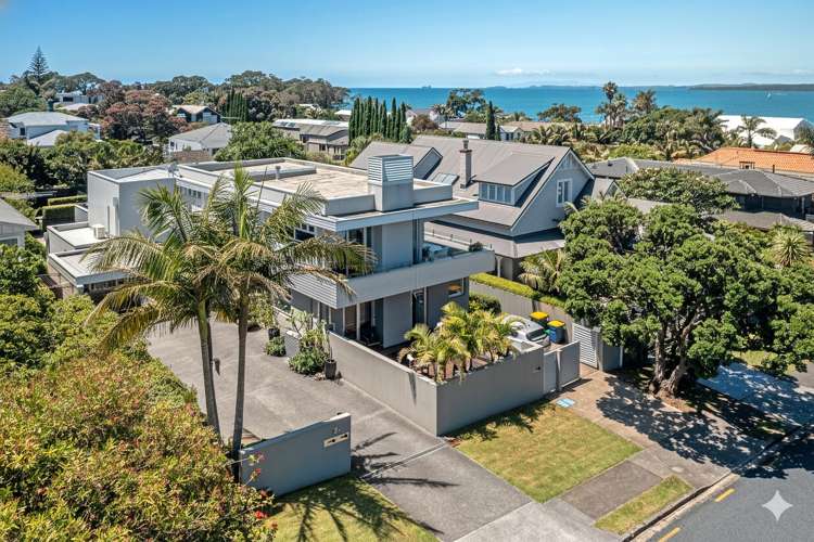 2/2A Earnoch Avenue Takapuna_0