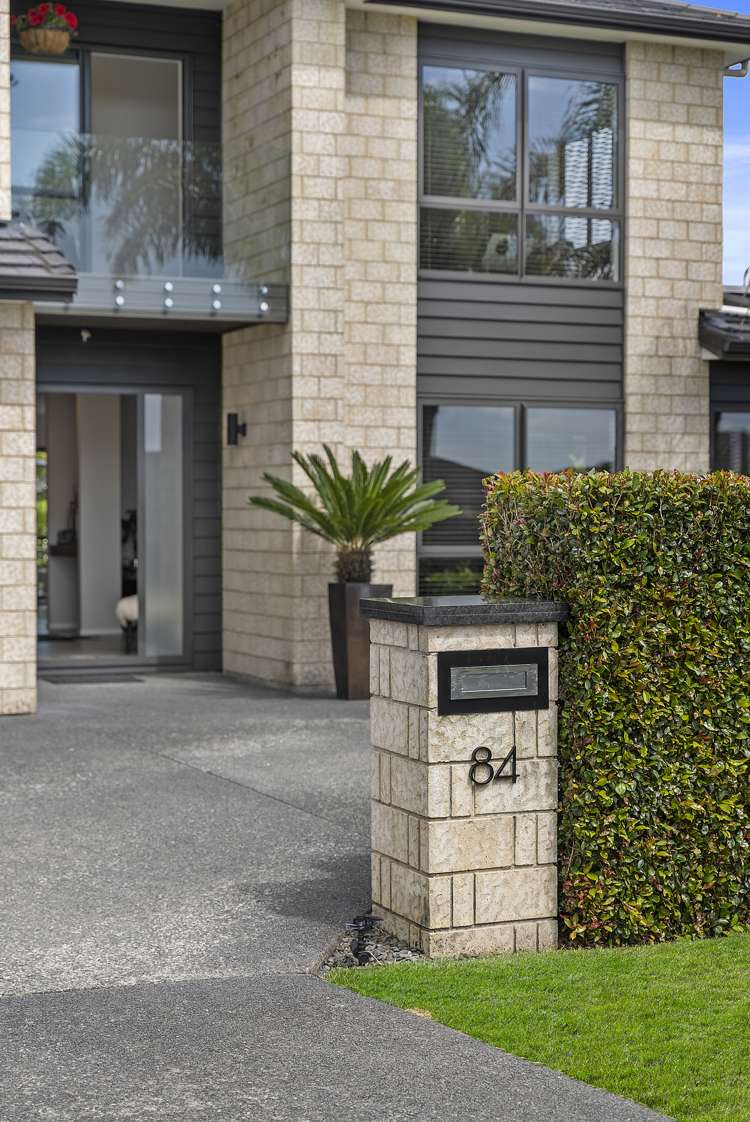 84 Liberty Crescent Beachlands_3