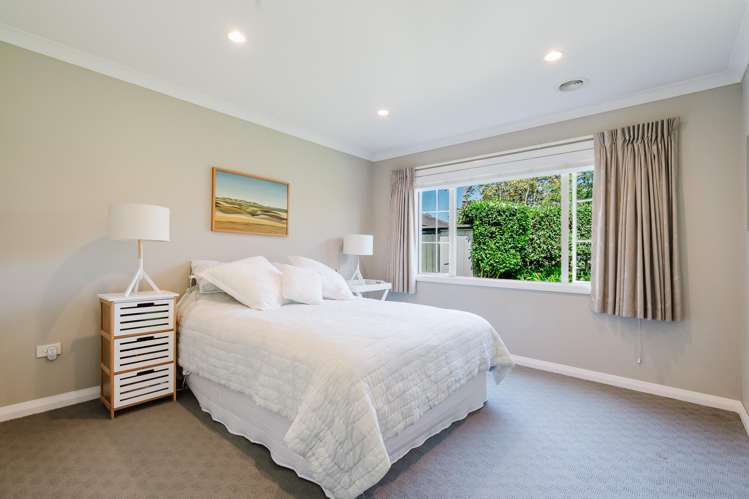 1 Westbury Mews Huntington_19