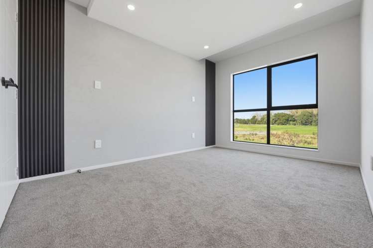 Unit 4/91 Otuwairoa Esplanade_2