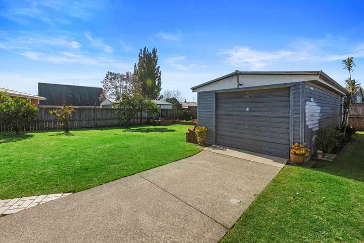 12 Henderson Crescent Parkvale_17