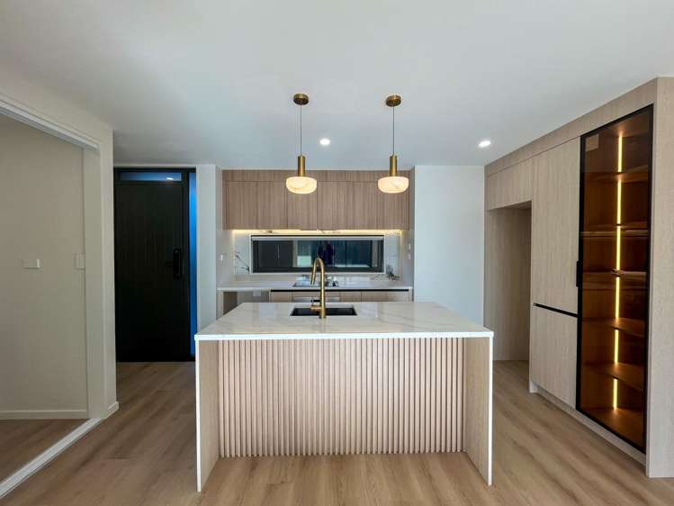 6/30 Crowther Street 1644_2