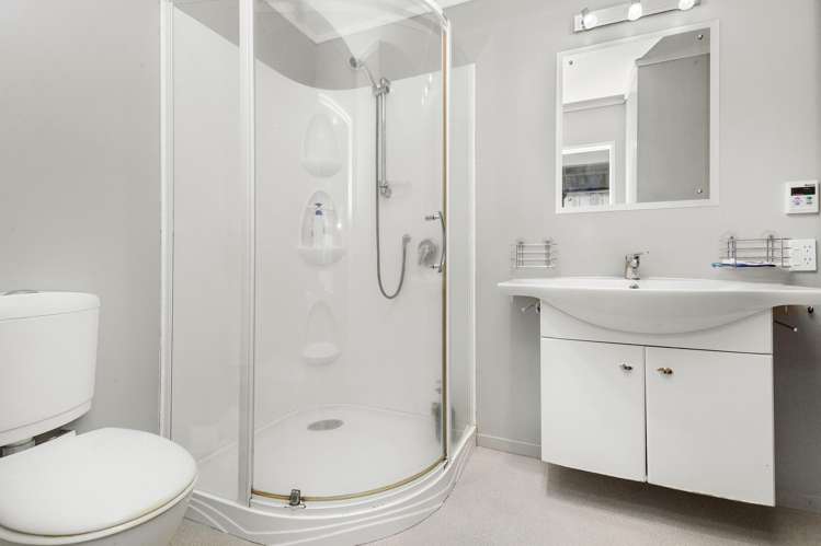9A Kowhai Street Tawa_9