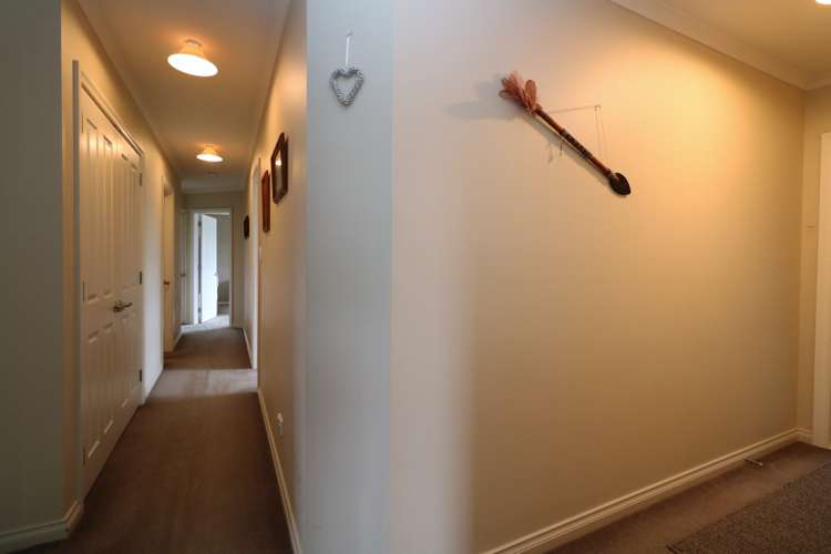 6 Endelave Way Carterton_10