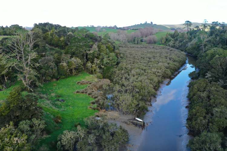60 Te Pahi River Drive Paparoa_11