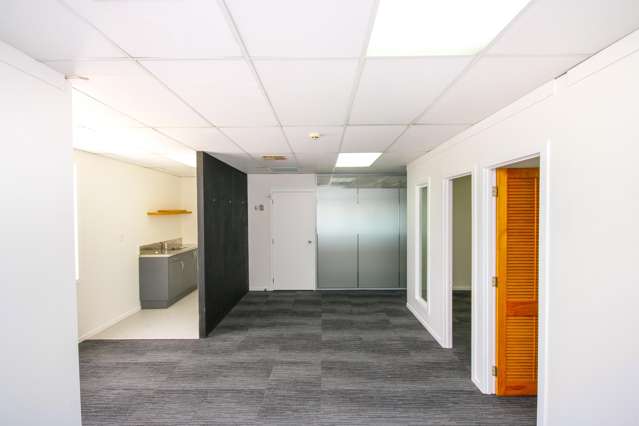 2/1/55 Barrys Point Road Takapuna_2