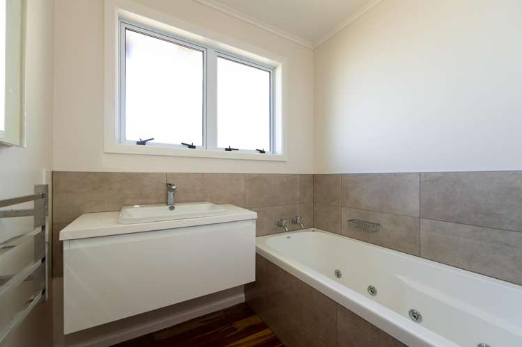 255 Fleming Road Omakere_28