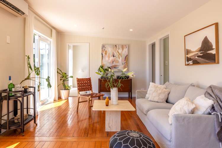 31 Victoria Road South Onetangi_7