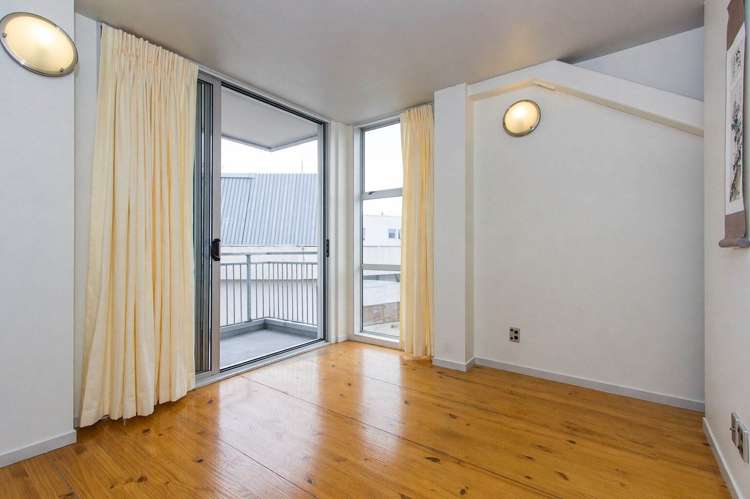 11A/8 Scotia Place City Centre_2