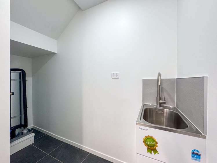 11/21 Eastview Road 10026_9