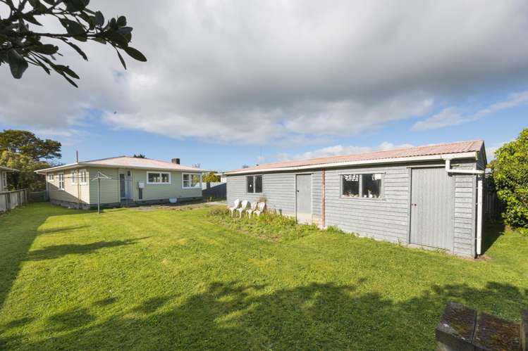 9 Somerset Crescent Highbury_15