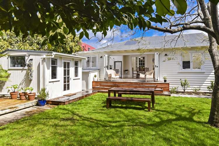 22 Tainui Road Devonport_16