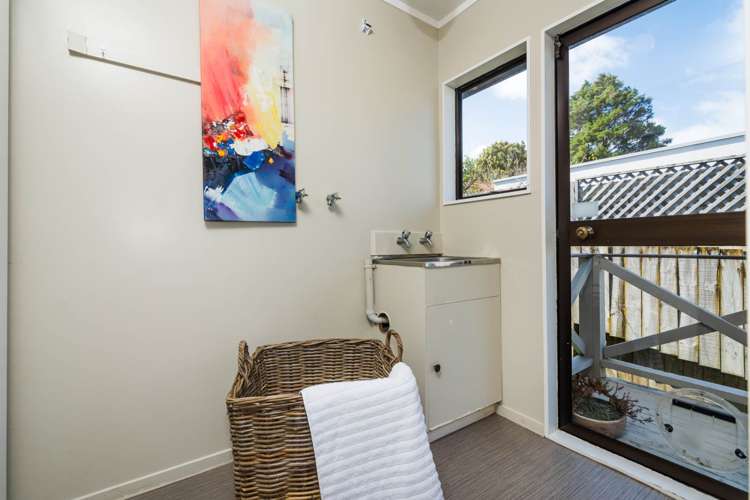 324b East Coast Road Sunnynook_21