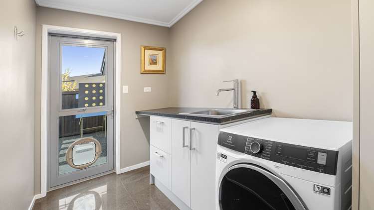 8 Christie Place Rolleston_23