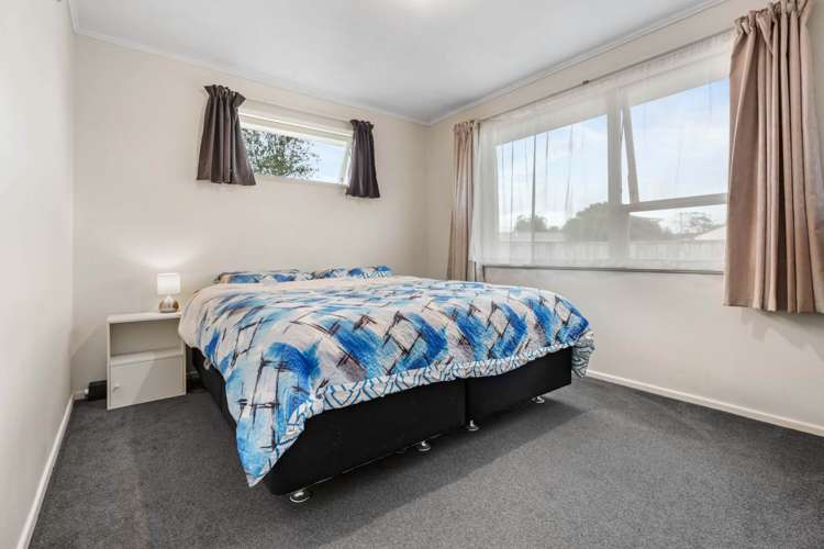 1/12 Riverpark Crescent Henderson_9