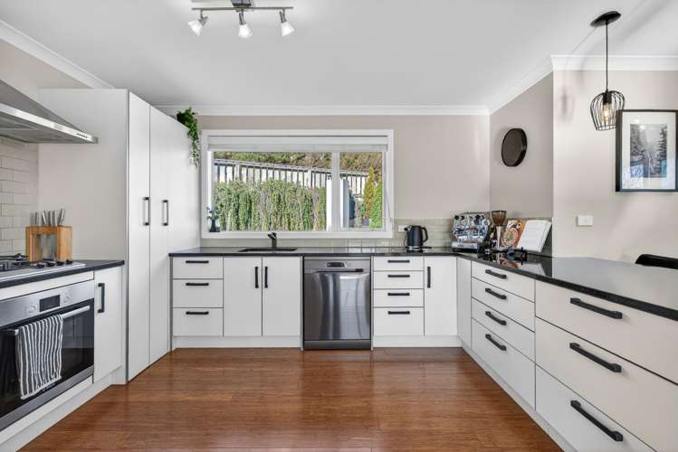 46 Ruthven Road Wainuiomata_6