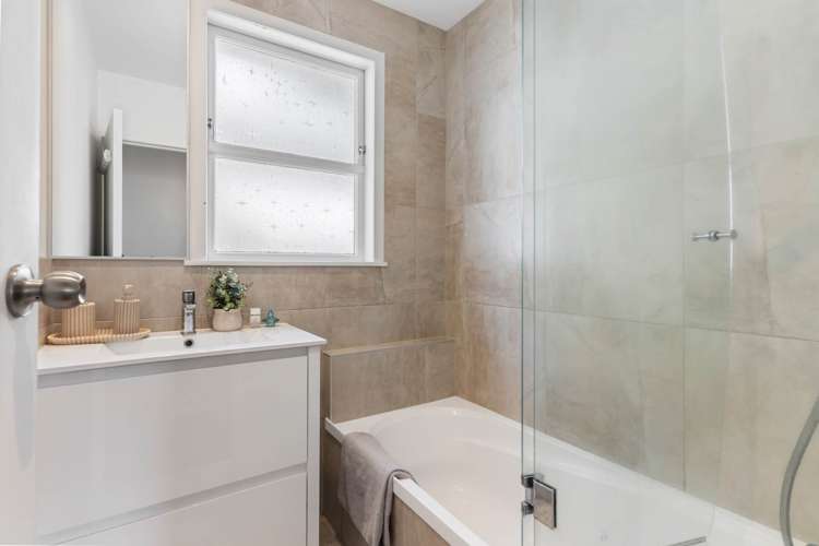 75A Vandeleur Avenue Birkdale_12