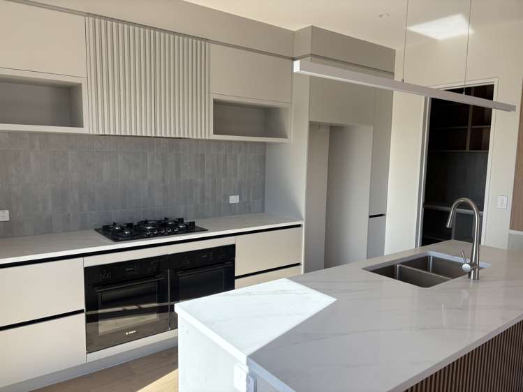 8 Lambert Road_2