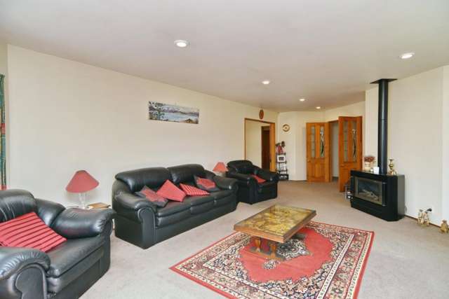 30 Farnswood Place Redwood_3