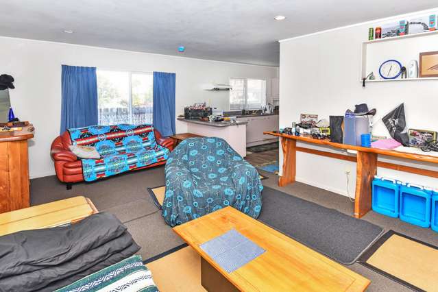 2/10 Liverpool Street Papakura_2