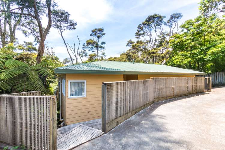 2/47 Kaipatiki Road Glenfield_12