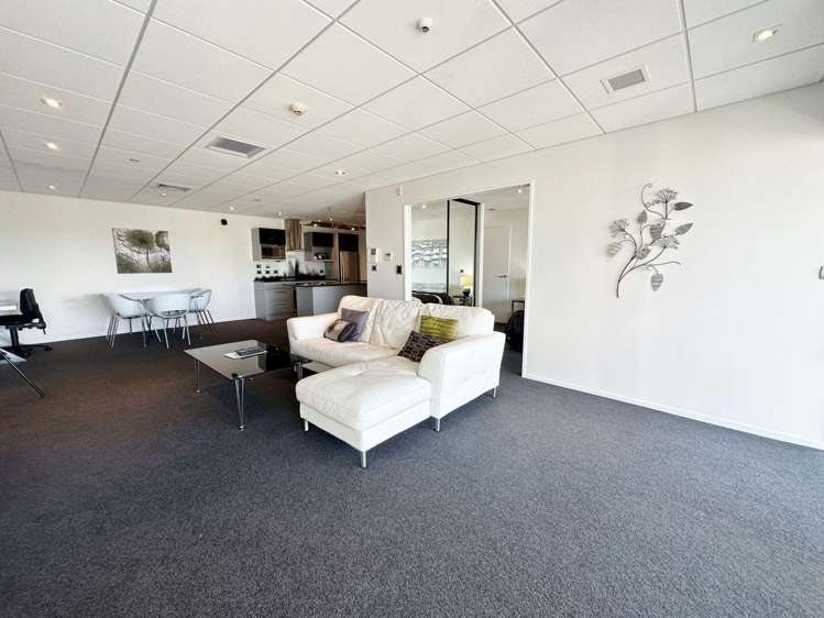 2/1 Wakefield Av Sumner_7