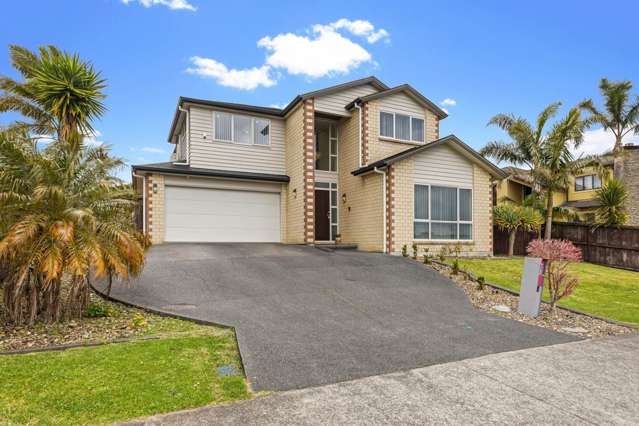 Large-Scale Family Living at Its Best!