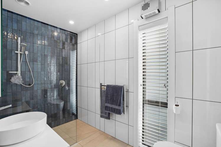 2 Magnum Drive Cromwell_17