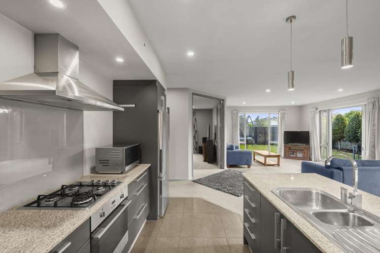 24 Overbury Crescent_5