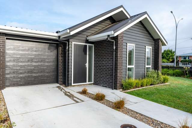 2A Mullane Street Hillcrest_1