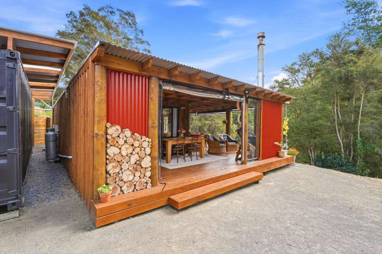 16 Naumai Crescent Mangamahu_1