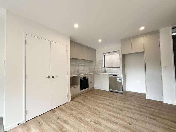 2/176 England Street 1477_3