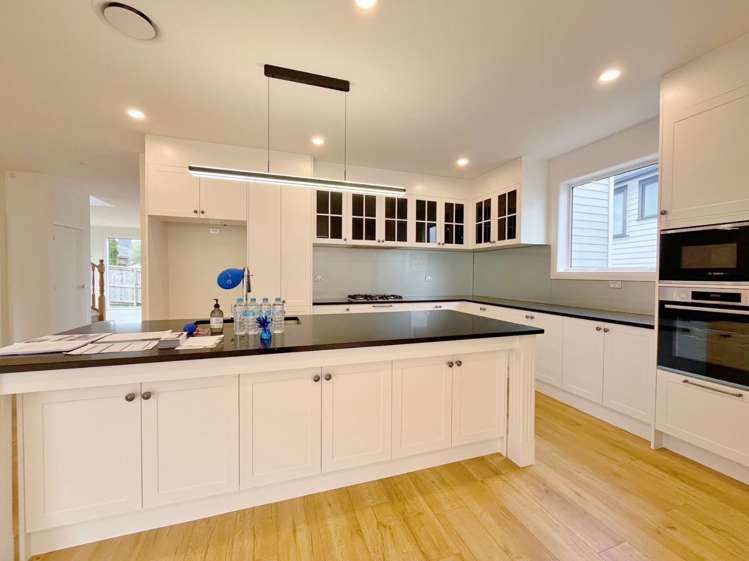 30 Kenmure Avenue 10877_5