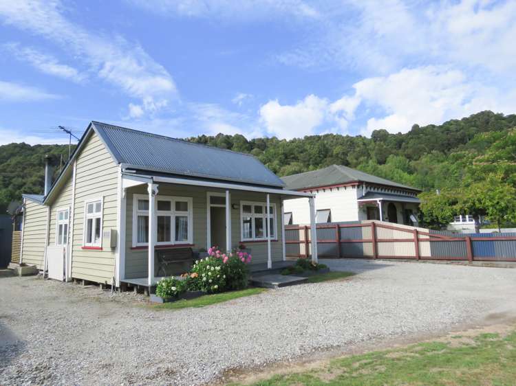 6 Herald Street Reefton_6
