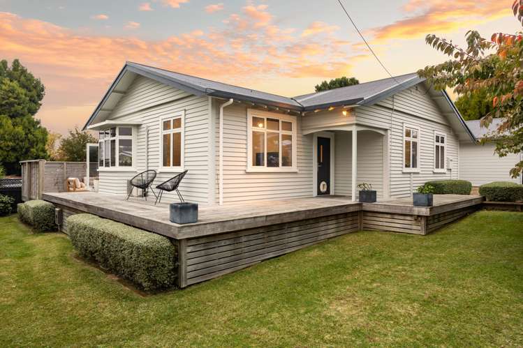 1941 Alexandra Street_0