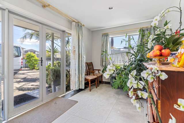 17 Vodanovich Road Te Atatu South_2