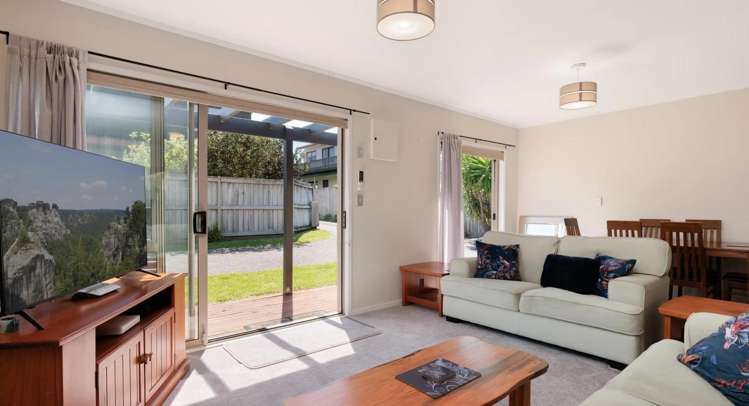 128B Karewa Parade 1131_1