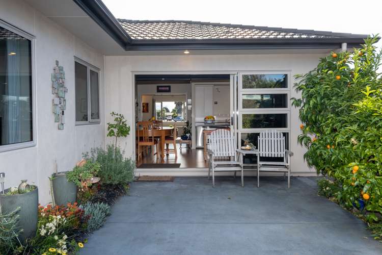 33 Delta Mews Place Clive_32